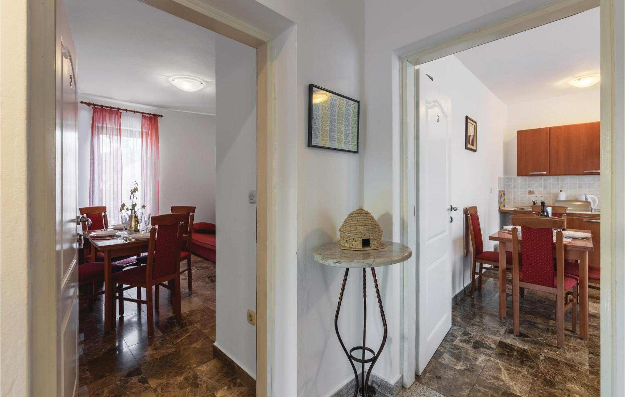 5 Bedroom Beautiful In *