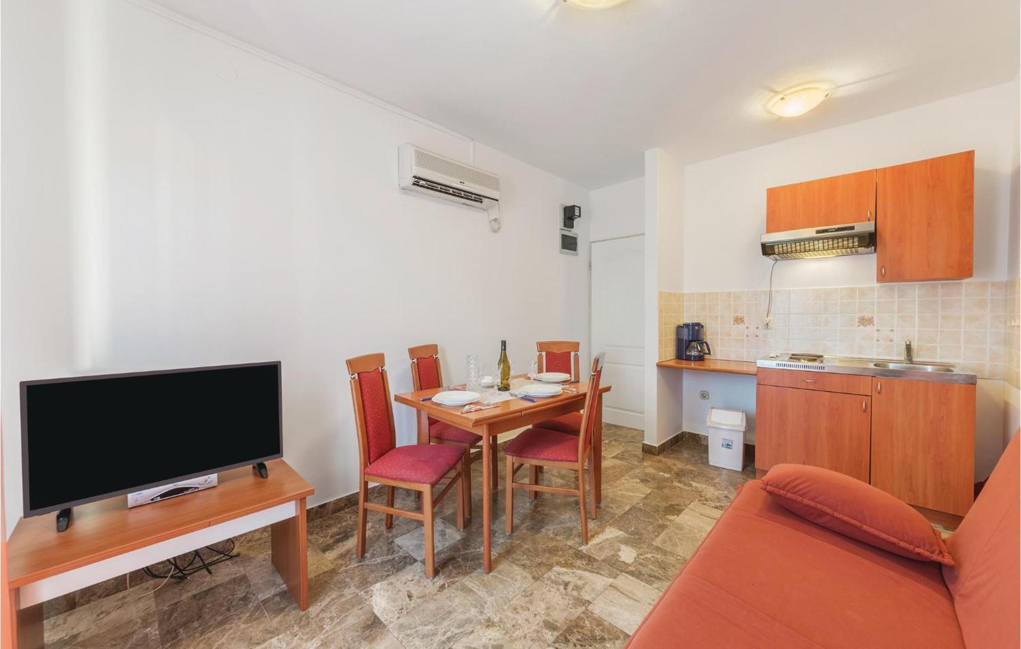 Apartma 5 Bedroom Beautiful In